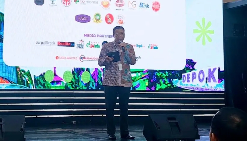 Buka kegiatan: Kadiskominfo Depok Manto membuka kegiatan Depok 24 Jam Festival di Pesona Square, belum lama ini.