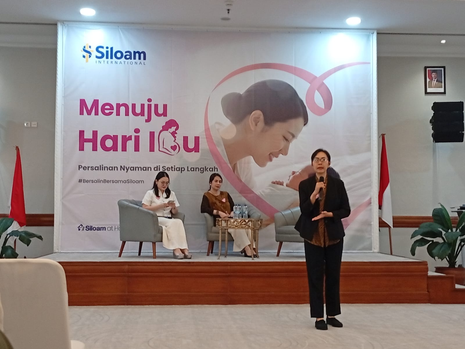 dr. C. Herawati Sri Ratna Dewi, Sp.OG, saat mengedukasi.