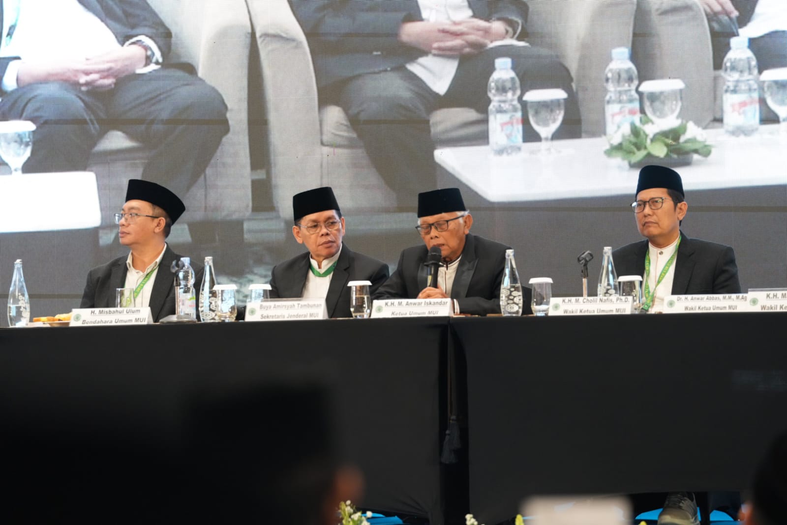 Tutup Orientasi Pengurus MUI 2025-2030,  KH Anwar Iskandar Sebut Berkhidmah di MUI Harus Dilandasi Keikhlasan dan Ketulusan Hati