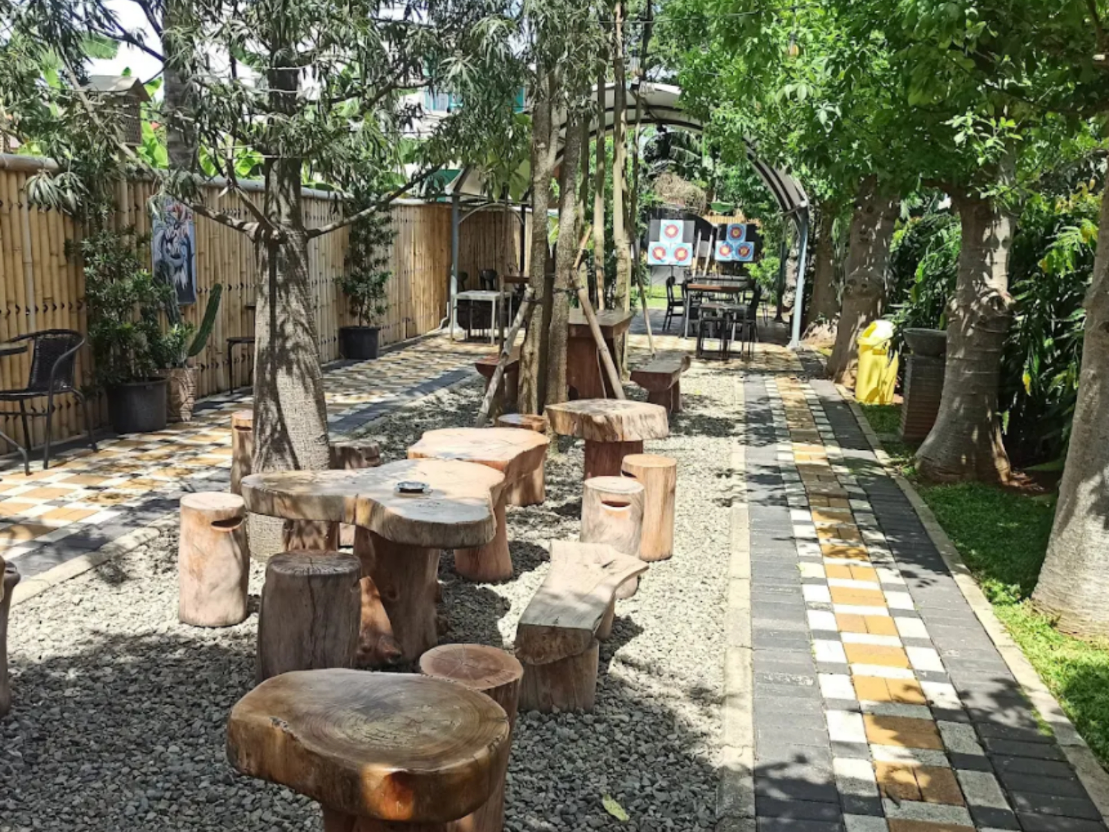 Kafe dekat Stasiun Poris Tangerang (Google Maps/DE PORIS COFFEE & EATERY)