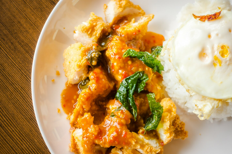 Ilustrasi resep ayam goreng kari (Dok. Freepik)