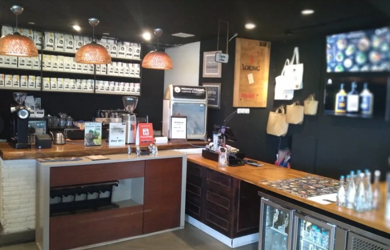 Kafe dekat Stasiun Cicayur (Google Maps/Monochrome Coffee Roastery)