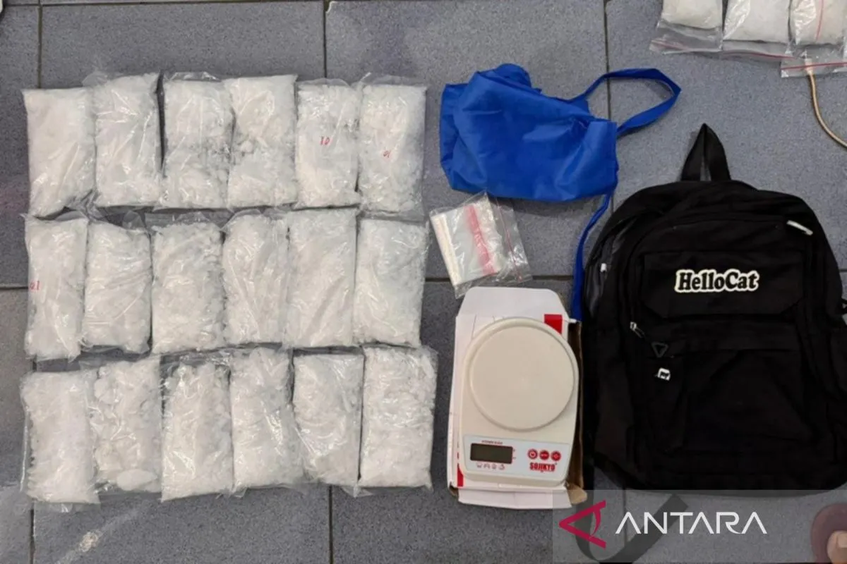 Barang bukti narkoba jenis sabu seberat 5,3 kilogram yang diamankan dari kedua tersangka di wilayah Tangerang Selatan, Rabu (28/1/2026). ANTARA/Ditresnarkoba Polda Metro Jaya