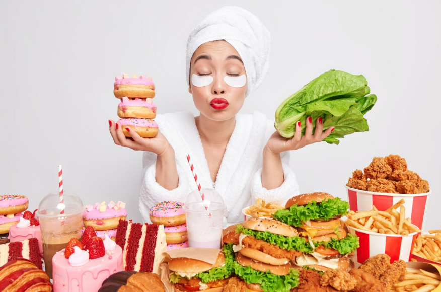Ilustrasi makanan ultra proses (Dok. Freepik)