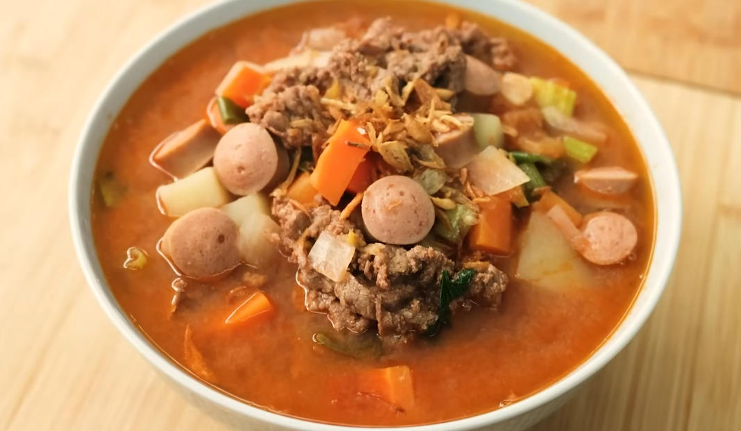 Sup daging tomat (YouTube Devina Hermawan)