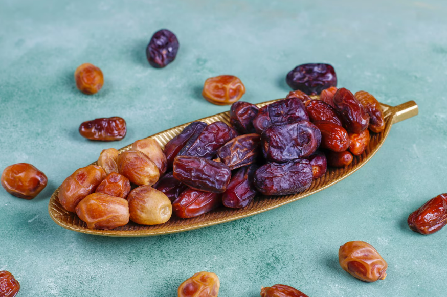 Ilustrasi buah kurma (Freepik)