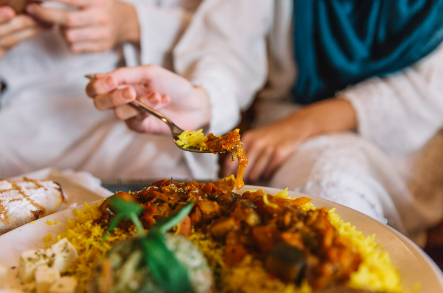 Ilustrasi buka puasa (Freepik)