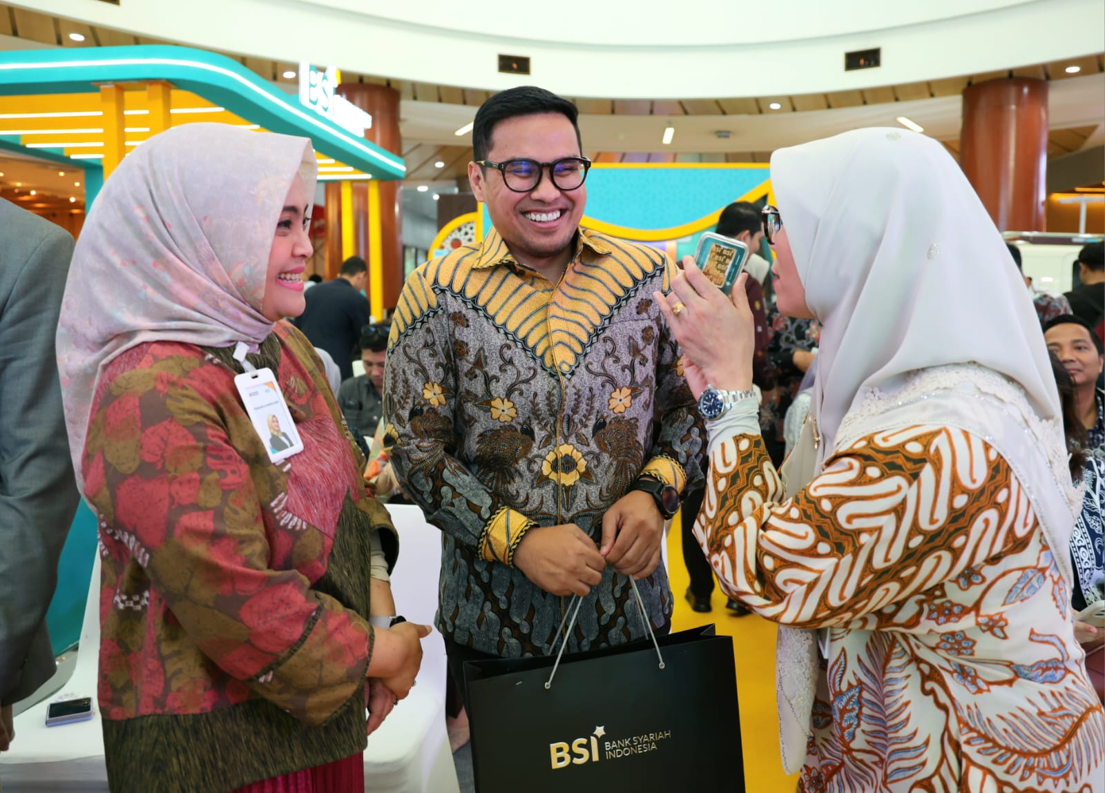 Wakil Wali Kota Tangerang Selatan, Pilar Saga Ichsan saat menghadiri BSI Fest Ramadan 2026 di Main Atrium Bintaro Jaya Xchange (BXc) di Tangerang Selatan, Kamis (26/2). (Dery Ridwansah/JawaPos.com)