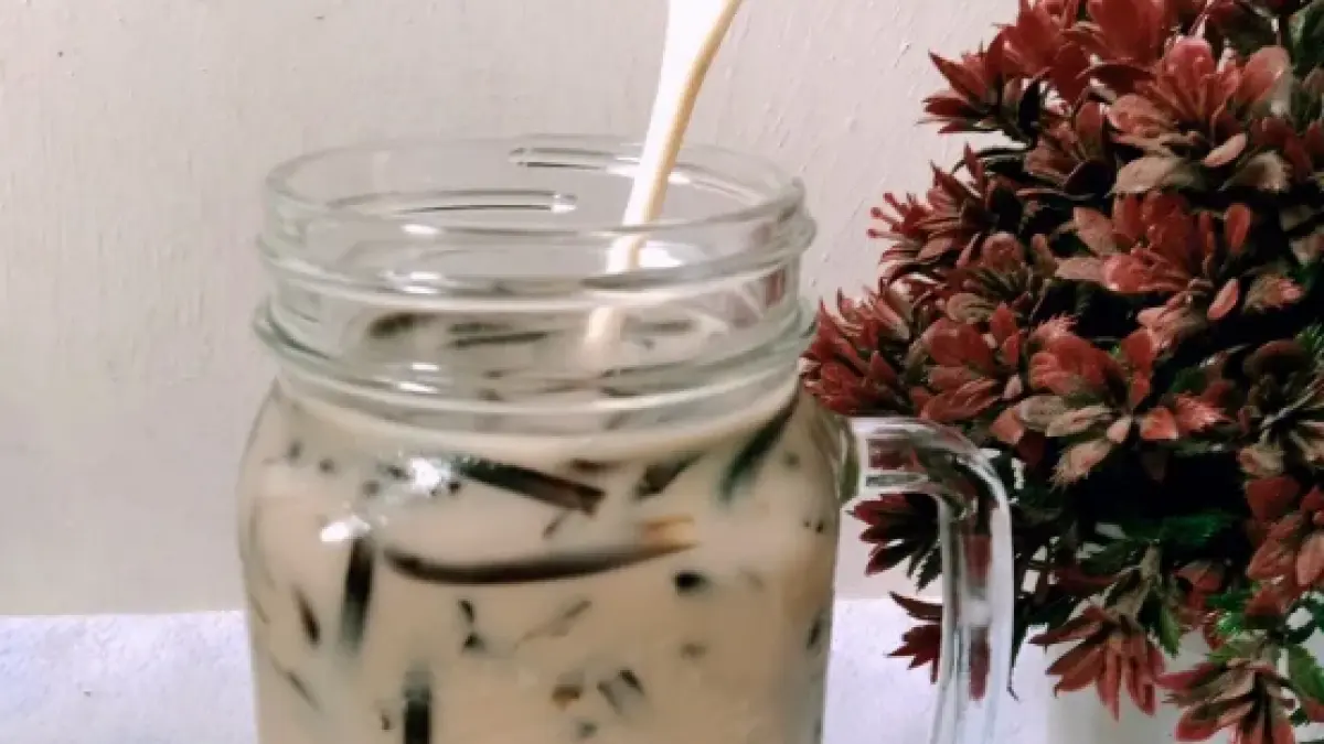 Resep es teh susu cincau (Freepik) 