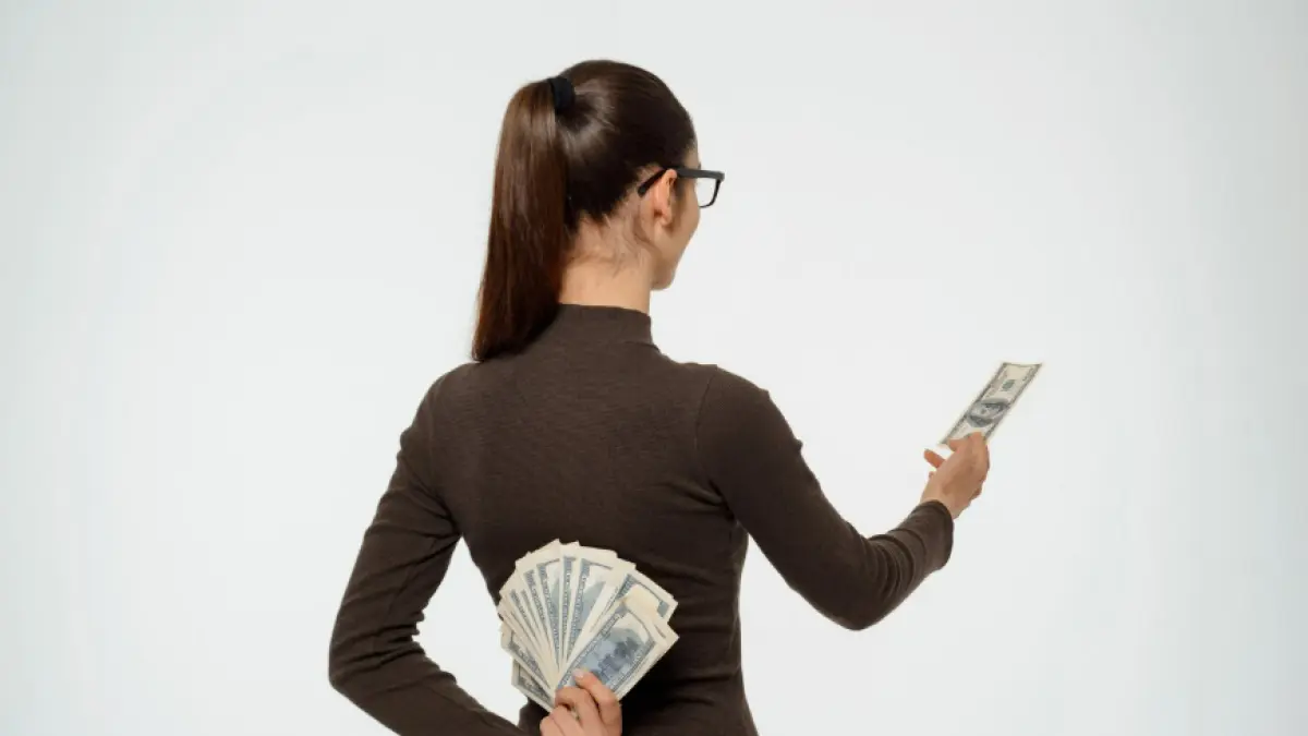 Ilustrasi weton yang memiliki daya tarik finansial yang kuat (Freepik) 