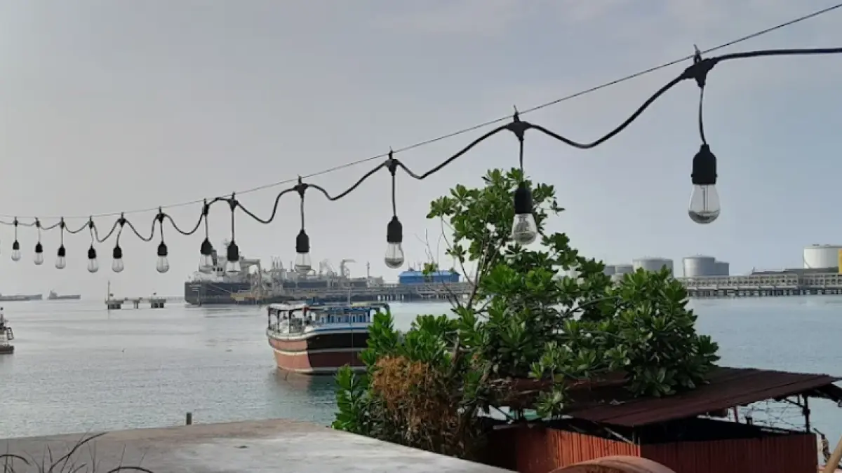 Rekomendasi kafe di sekitar Stasiun Merak, Banten (Google Maps/Tepian.laut)