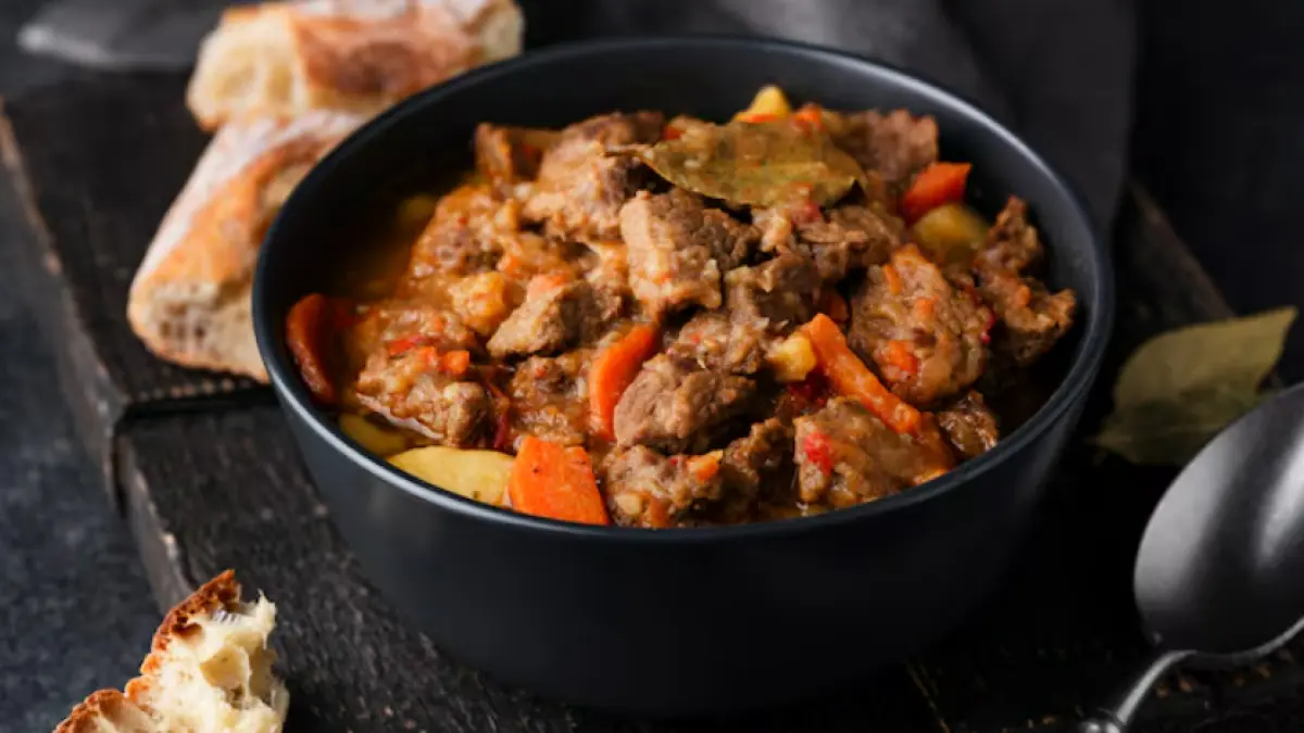 Cara membuat rendang (Freepik) 