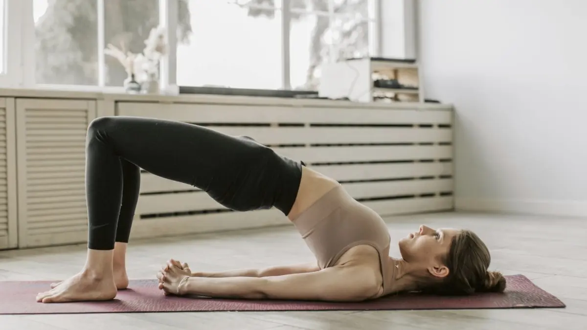 Ilustrasi pose yoga (Pexels)