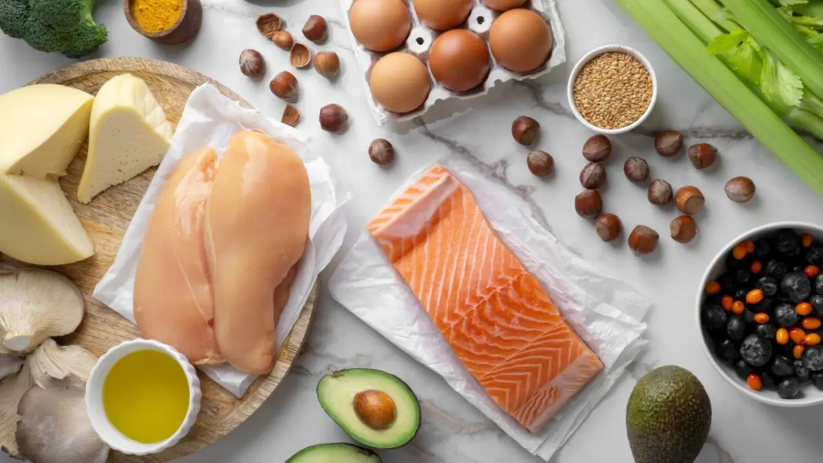  Ilustrasi makanan kaya protein (Magnific)
