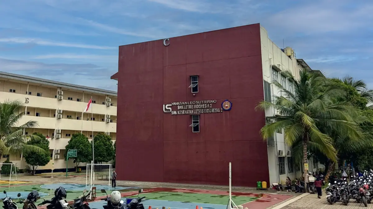 Kepala SMK Letris 2 Pamulang Mundur Usai Viral yang Diduga Child Grooming karena Pacari Siswi. (Dok. https://www.letrisschool.com/)