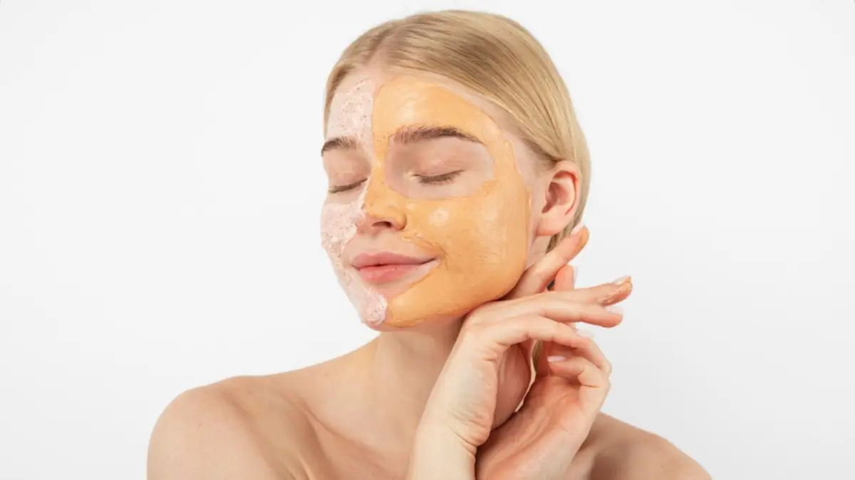 Ilustrasi masker wajah dari kulit pisang (Magnific)