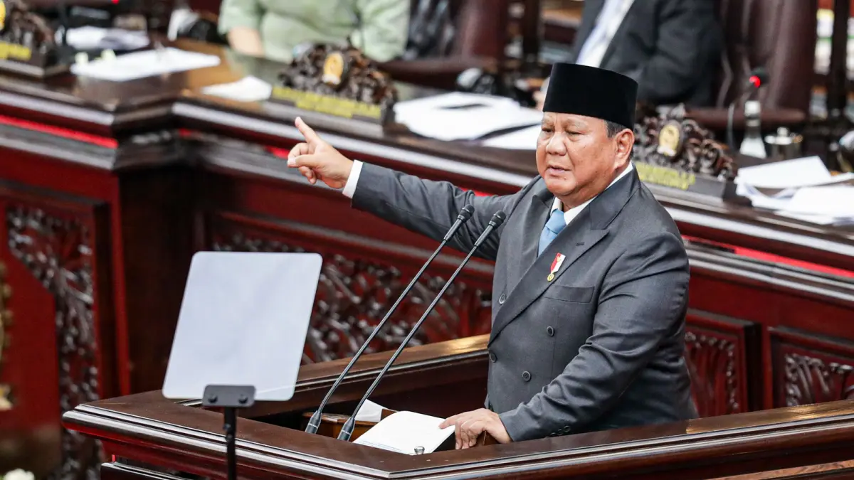 Presiden Prabowo Subianto menyampaikan pidato dalam Rapat Paripurna ke-19 DPR RI Masa Persidangan V Tahun Sidang 2025-2026 di kompleks Parlemen, Jakarta, Rabu (20/5/2026). DPR menggelar rapat paripurna dengan agenda antara lain penyampaian Kerangka Ekonomi Makro dan Pokok-Pokok Kebijakan Fiskal oleh Presiden Prabowo. FOTO: SALMAN TOYIBI/JAWA POS