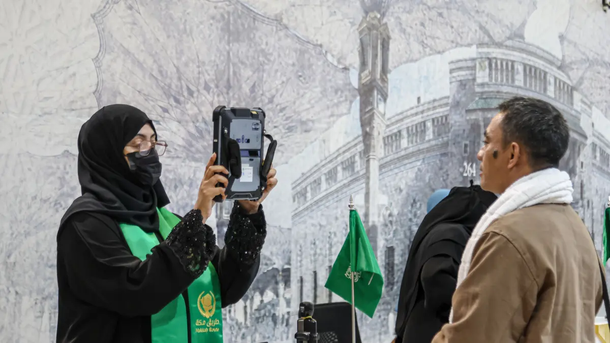 Ilustrasi jamaah haji - Kemenhaj memblokir akses PT Annisa Ahmada Travelindo setelah jemaah umrah terlantar. Hampir 4.000 calon jemaah tercatat di travel itu. (HANUNG HAMBARA/JAWA POS)