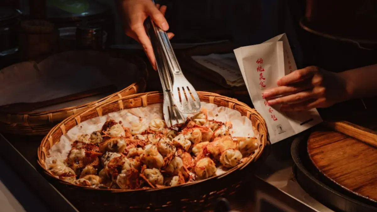 Rekomendasi kuliner malam enak di Tangerang (Pexels) 