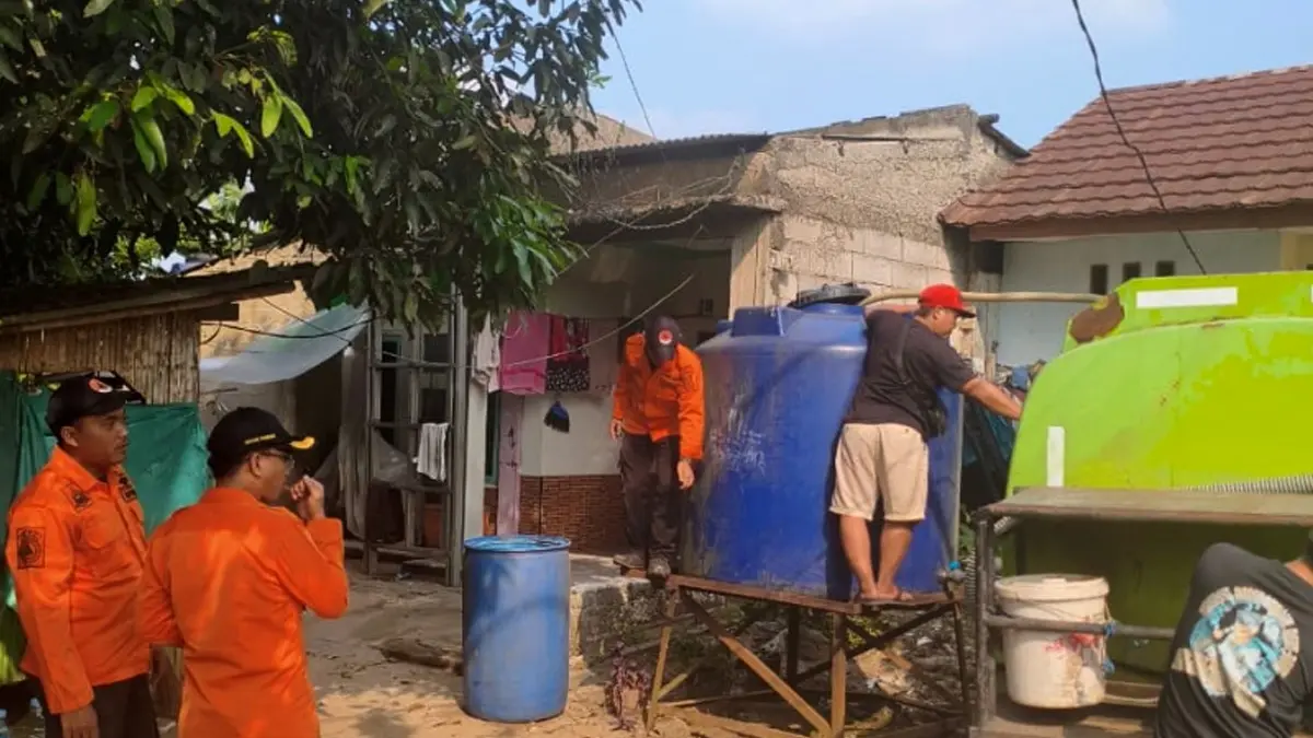 Distribusi air bersih dari Pemkot Tangsel. (Pemkot Tangsel)