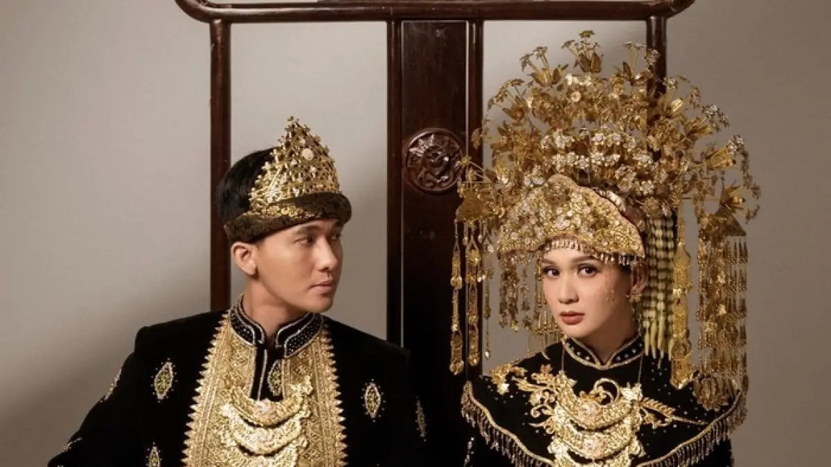Dea Annisa dan Achmad Zacky telah menjalani prosesi lamaran. Keduanya belum mengungkapkan tanggal pernikahan. (Dok. IST)