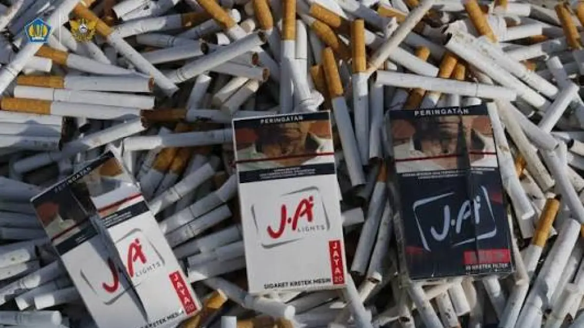 Bea Cukai Semarang menggagalkan peredaran 3,28 juta batang rokok ilegal senilai Rp 4,87 miliar di Tol Banyumanik. (Dok. Bea Cukai)