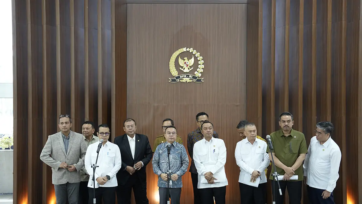 DPR dan pemerintah menyempurnakan aturan ojol agar perlindungan juga mencakup kurir barang dan makanan. Perpres ditarget segera terbit. (Dok. DPR)