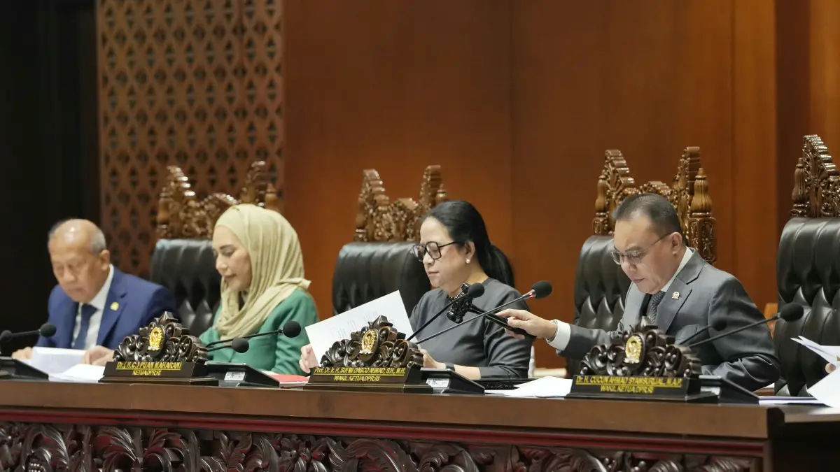 DPR RI mendorong pemerintah memperkuat koordinasi lintas kementerian dan lembaga dalam menangani karhutla serta bencana nasional. (Dok. DPR)