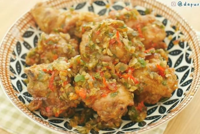 Ayam Chilli Padi/Tangkap Layar Youtube dapurumi