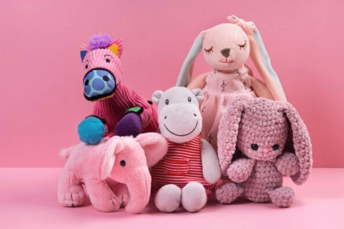 Ilustrasi mainan berwarna pink. (freepik)