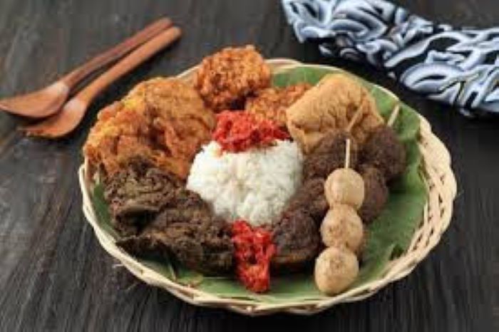 Nasi Jamblang Khas Cirebon. (finnafood.com)