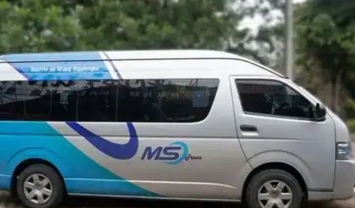 Kendaraan Mekarsari Shuttle. (redbus)