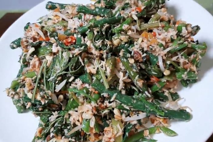 Rumbah urap khas Indramayu. (Tangkap layar youtube Ceceromed Kitchen)
