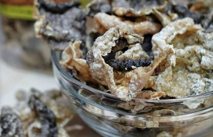 Keripik khas Indramayu. (pasarhalal.baznas.go.id)