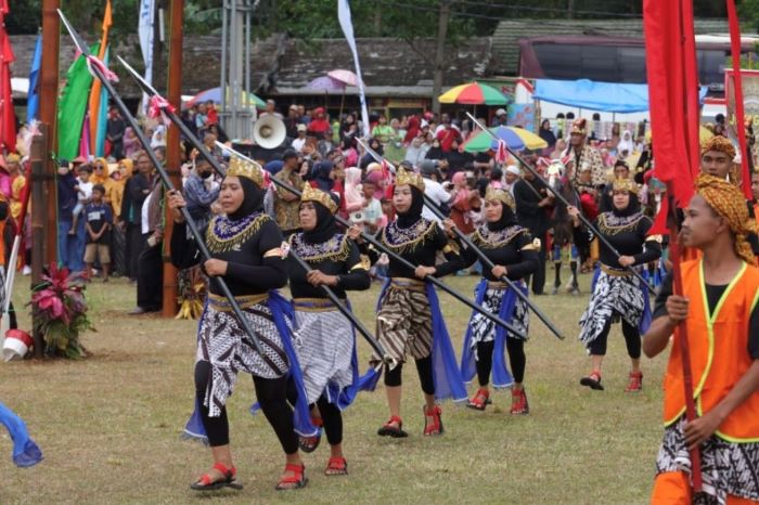 Tradisi Saptonan. (Pemkab Kuningan)