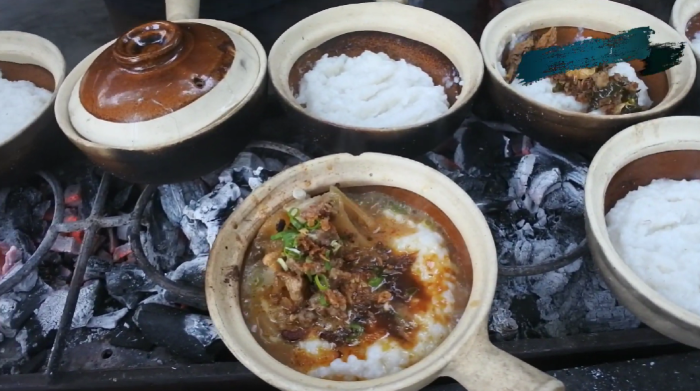 Hidangan bubur bakar. (tangkapan layar akun Youtube Ortega Laka-Laka)