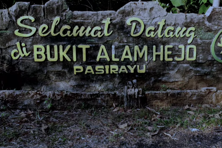 Tempat wisata Bukit Alam Hejo. (tangkapan layar akun Youtube Evryna Vlog 13)