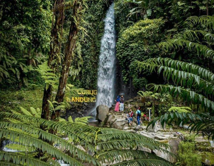 Curug Landung, Kecamatan Cigugur, Kuningan. (instagram.com/ocietatmaza)