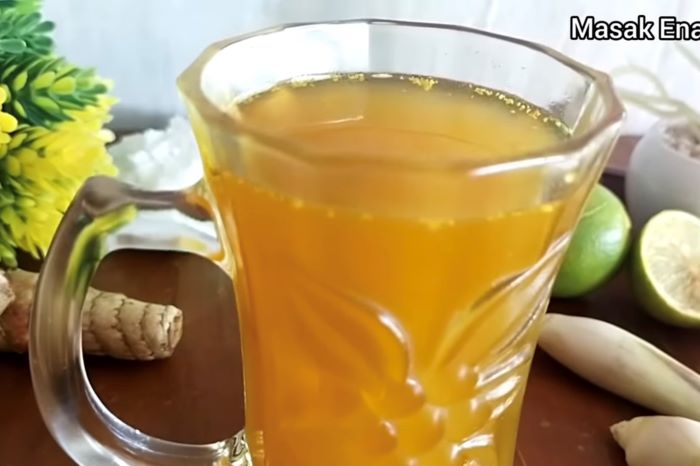 Minuman herbal untuk flu batuk. (Tangkap Layar Youtube Masak Enak Yuk)