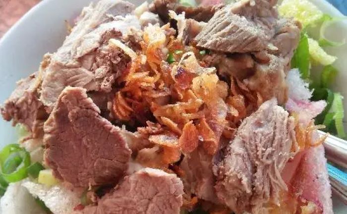 Soto ayam Sokaraja Pak Sam. (menukilner.net)