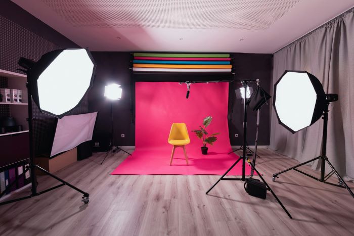 Ilustrasi self photo studio. (unsplash.com)