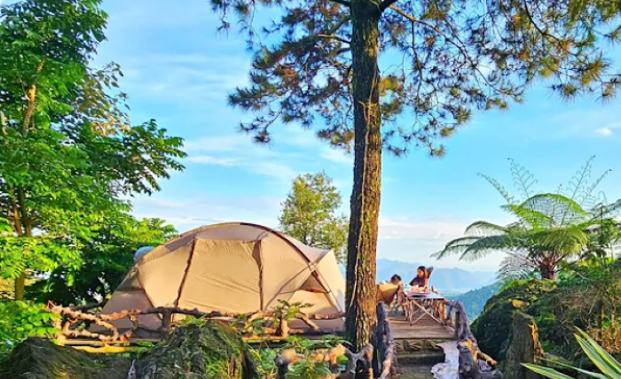Wisata Batu Nyongclo. (youtube.com/Herina Firdausi)