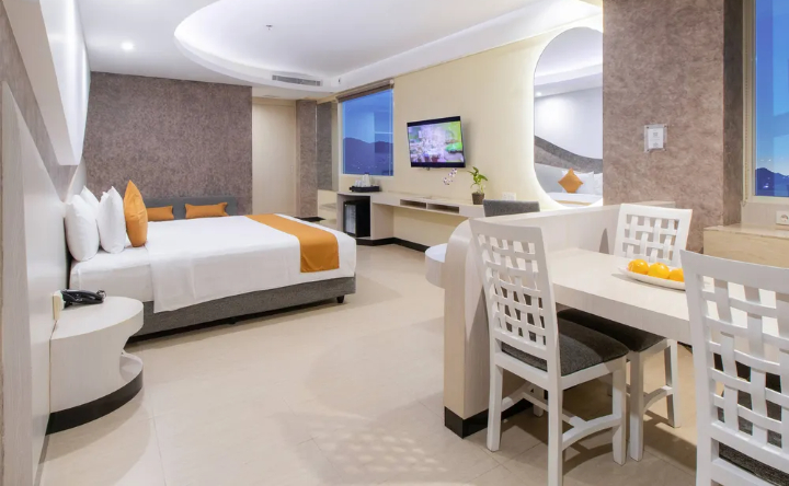 Staycation di hotel Cirebon. (Situs Aston Hotel)