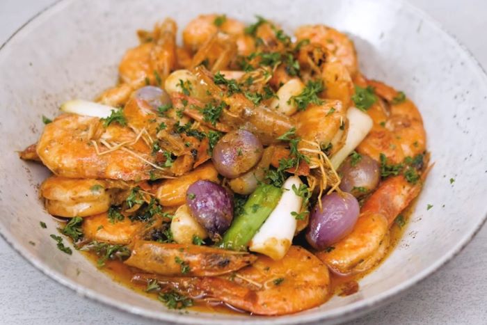 Udang saus mentega. (tangkap layar youtube Ade Koerniawan)