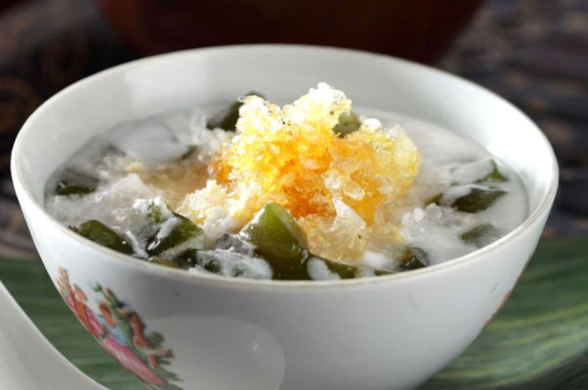 Minuman Es Cuing yang disajikan dalam Mangkuk. (sajiansedap.grid.id)
