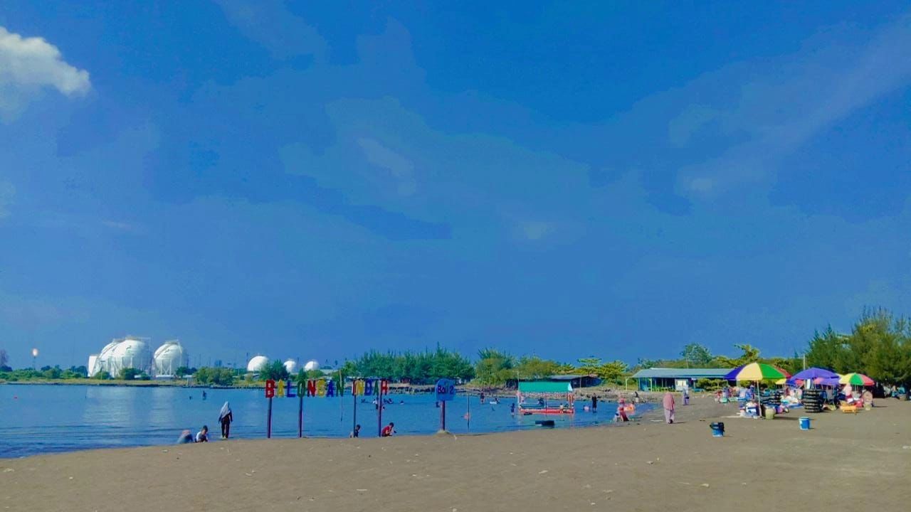 Pantai Balongan Indah, Indramayu. (facebook.com/Yeni Apriyanti Sunanto)