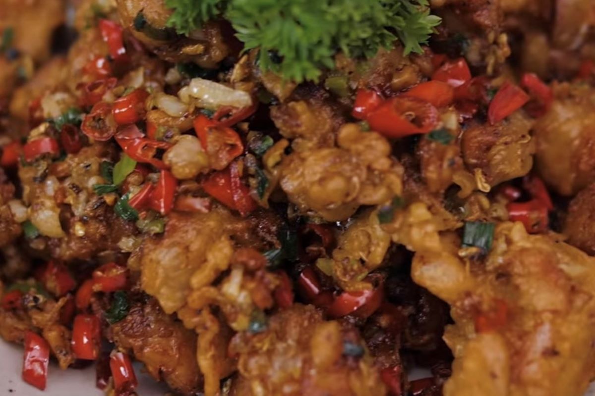 Ayam cabe garam. (tangkap layar youtube Ade Koerniawa)