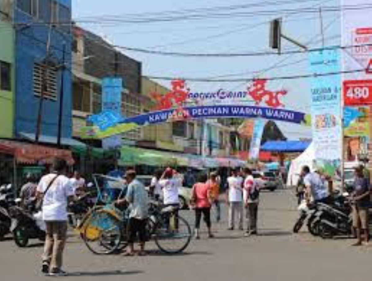 Kawasan Pecinan Kuno Cirebon. (pacificpaint.com)