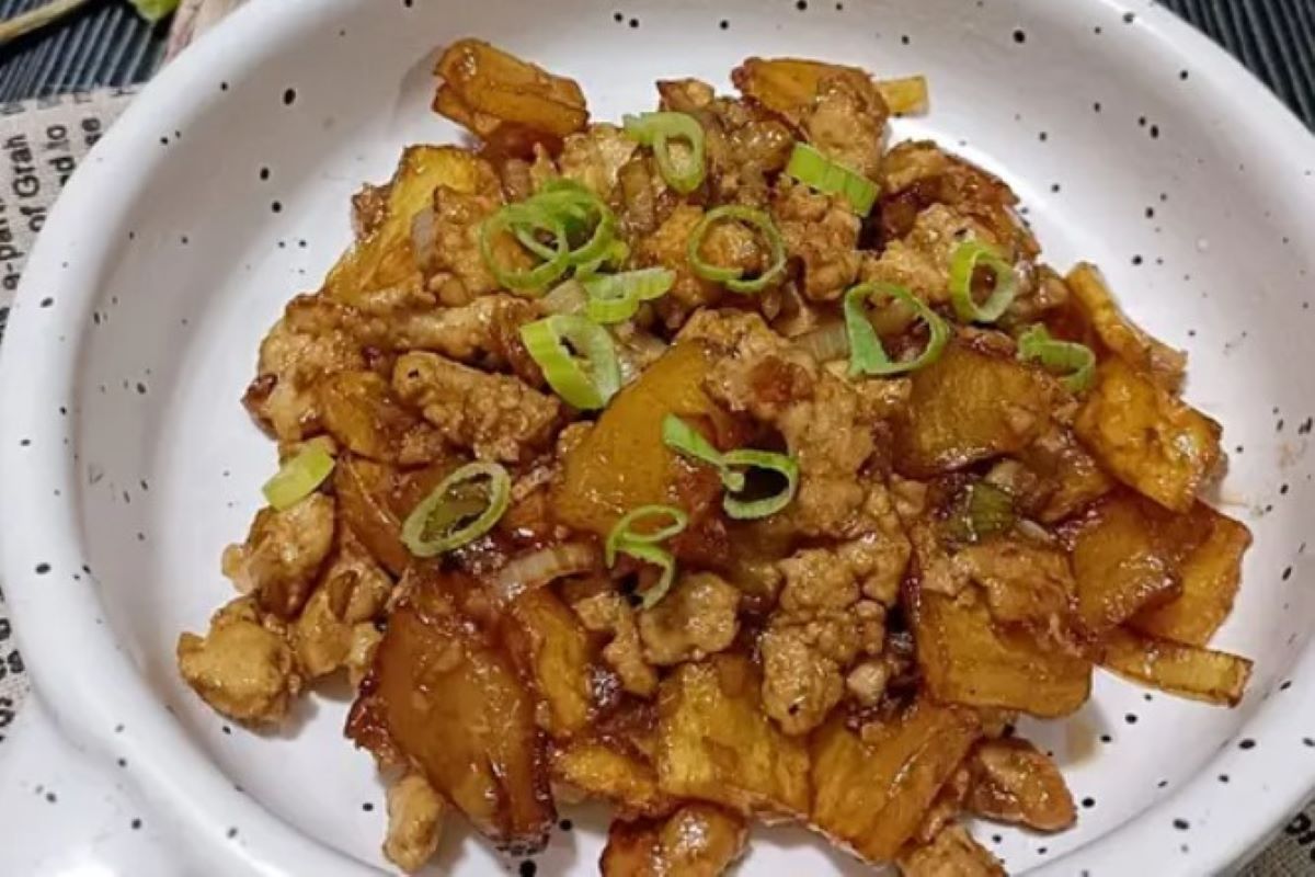 Tumis kentang ayam cincang yang praktis. (Cookpad)