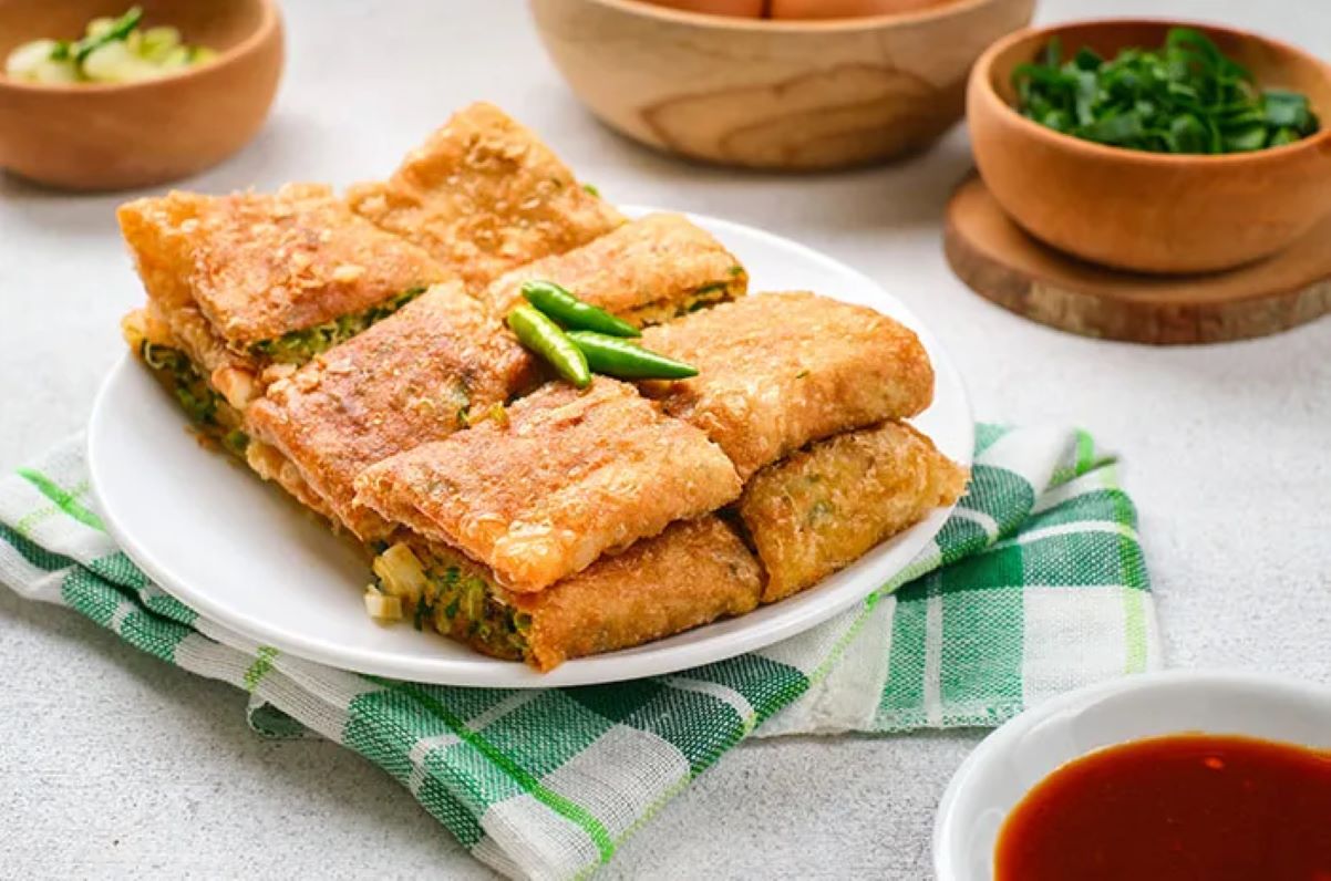 Martabak lezat. (halodoc.com)